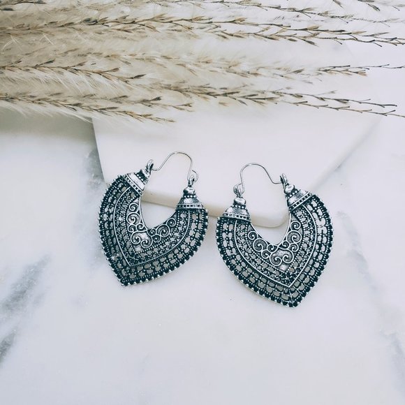 5 for $25 Boho Retro Heart Statement Earrings - Picture 5 of 6